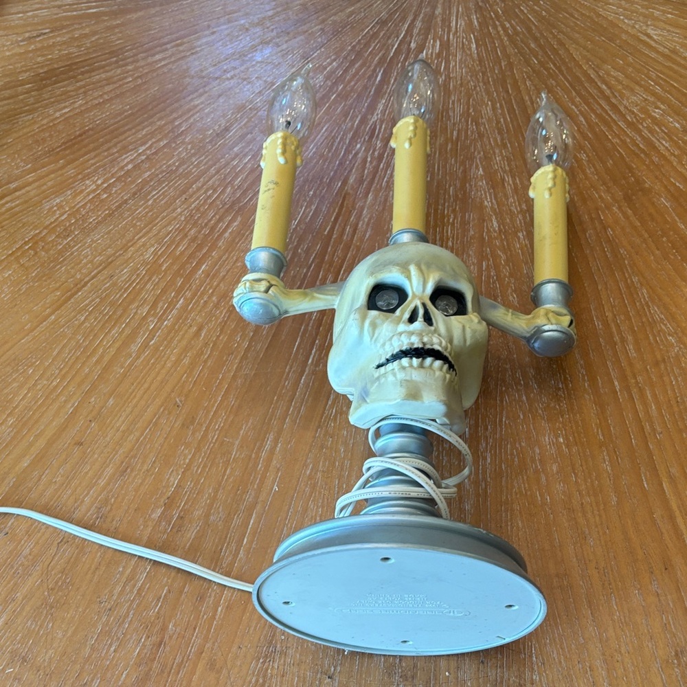 Vtg 1994 Trend Masters Hollow Scream Haunted Skull Candelabra